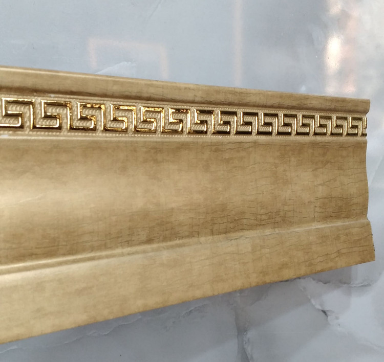 قرنیز لوکس مدرن 9سانت ورسچه طلایی