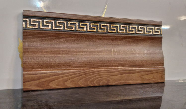 قرنیز پی وی سی طرح ورساچه طلایی